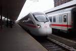 ICE3 IM BAHNHOF HAMBURG-ALTONA   ...