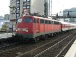 BR 115 115 327-9 mit einem DB Autozug Leergespann durchf�hrt am 24.04.2006 den Bahnhof Berlin-Zoologischer Garten.