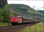 BR 151 151 075 zog am 02.06.2006 eine aus leeren Fal-Wagen bestehenden G�terzug bei Karlstadt(Main) in Richtung Gem�nden.