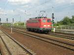 BR 140 Lokportraits 140 614-9 schleicht am 08.06.06 durch Berlin-Sch�nefeld als Leerzug durch.