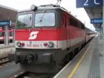 br-1142 1142 654-1 in Linz Hbf kurz vor der Abfahrt mit Ziel Kirchdorf/Krems, 4.6.2006