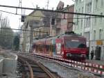 AB RHB Rorschach-Heiden-Bergbahn BDeh 3/6 der RHB f�hrt in Rorschach Hafen ab Richtung Rorschach und weiter nach Heiden. W�hrend des Umbaus war nur ein Gleis ben�tzbar. (12.04.2005) Inzwischen ist die Sanierung und Erh�hung der Bahnsteige abgeschlossen.