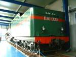 Der gewaltige Tender der P36 0123 in Prora  ...