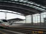 Bahnhof Montabaur ein ICE ...  Christian Henn 09.02.2003