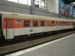 Personenwagen So sieht also das angebliche ''Bord-Restaurant'' in den Bayern-B�hmen-Express'' aus;-)(CD BRm mit kleinem ''BordBistro'' im RE 455 am 5.8.06 in M�nchen Hbf.)