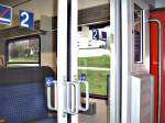 regionalverkehr-ohne-steuer--und-dostowagen Das ist zwar schon einige Monate her, als dieses Bild entstanden ist. Was sch�n zu sehen ist: die noch recht neue Regionalbahn-Innenansicht. Foto: 09.05.06