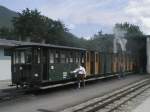 Zug geschoben von der Dampflok 999.03 der Schneebergbahn. Die T�ren ...