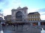 Frontseite vom Kopfbahnhof Budapest-Keleti ...  G�nther Glauz 23.01.2007