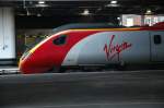 Triebkopf Class 390 der Bahngesellschaft Virgin im Bahnhof London Euston, ...