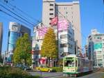 tokyo Serie 7000: Wagen 7016 in �tsuka an einem typischen Tokyo-Herbsttag, 28.November 2009. 