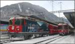 triebwagen Ge 4/4 II 619 'Samedan' wartet neben Be 4/4 516 auf die Weiterfahrt nach Scuol-Tarasp. (29.01.2010)