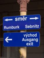 Neu ist dieses Schild  im Bahnhof Dolni Poustevna, denn die Verbindung nach Sebnitz wurde erst vor kurzem wieder eröffnet. Die Linie U28 - Nationalparklinie - vekehrt nun von Decin nach Rumburk. 16.08.2014 15:48 Uhr.