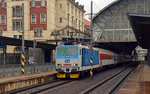 362 126 wartet am 15.06.16 mit dem R 981 nach Brno in Prag Hbf auf die Abfahrt.