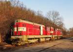 Die 742 216 und die 742 422 von CD Cargo am 29.12.2012 abgestellt in Mlada Boleslav Hbf.