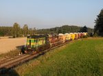 Die 743 009 und die 743 004 mit einem Schotterzug am 27.09.2016 unterwegs bei Třísov.