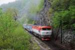 749 006 + 4 Dosto; Os 9057 Praha hl.n.- Čerčany zwischen Petrov u Prahy und Luka pod Medníkem am 04.05.2013