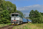 754 022 mit einem Os am 15.08.2016 bei Polna na Sumave. 