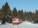 Drei 810er  Brotbüchsen  als OS Most (Brüx) - Moldava v Krušných horách (Moldau im Erzgebirge) kurz hinter Hp Mikulov Nove Mesto; 21.1.17  