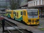 Der Triebzug 914 116-9 wartet im April 2017 am Bahnhof Usti nad Labem-Strekov auf die Weiterfahrt.