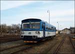 810 306-1 steht in Bahnhof Hostivice am 13.03.2017.
