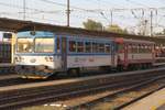 CD 810 651-0 mit 50 54 93-29 012-4_BDtax am 07.September 2018 im Bahnhof Stare Mesto u Uherske Hradiste.