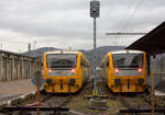 Zwei Regio Novas in Beroun. (14 124-4 und 914 156-6 21.12.2017 15:40 Uhr.