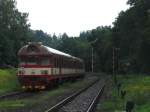 80-29 208-3/854 210-2 mit Sp 1863 Kolin-Trutnov Hlavn Ndra auf Bahnhof Pilnikov am 8-8-2011.