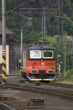 Eine Lok der BR 121 in Decin , die 121 041-8.