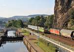 163 062-3 mit R 795 und 383 747 (IDS)zusehen am 18.07.20 in Ústí nad Labem-Střekov.