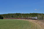 340 049 + 340 062 mit einem Güterzug am 31.03.2017 bei Summerau. 