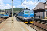 CD: E-Lok 362 076-2 (im Hintergrund links) / E-Lok 362 129-9 Ústí nad Labem hlavní nádraží (Hauptbahnof) am 22.