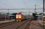 362 127 durchfährt am 12.03.2011 mit R606 den Bf Nové Sedlo u Lokte.