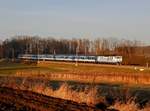 Die 362 110 mit einem R nach České Budějovice am 03.12.2016 unterwegs bei Soběslav.