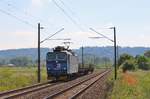 363 065-4 zu sehen am 14.06.17 mit einem kurzen Güterzug in Chotikov.