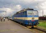 363 069-6 zu sehen mit einem Schnellzug am 21.05.11 in Cheb.