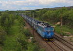 Kohlezug mit Innofreight Containern bei Libechov gen Melnik mit der 363 073 am 28.05.2022
