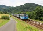 363 047-2 zu sehen mit einem leeren Kohlenzug am 09.07.22 bei Sebuzin.