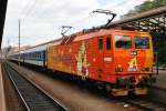 363 084 mit Regionalzug steht Abfahrbereit am 15.05.12 im Hauptbahnhof von Prag.