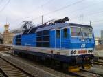 Das erste Bild 2013 von mir und gleich die 371 001 im Hbf Dresden erwischt. Hier im Hbf Dresden am 01.01.13. Wünsche allen bei Bahnbilder ein gesundes und Frohes neues Jahr.