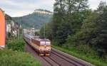 Pepin alias 371 005 bespannte am 01.07.13 den CNL 459 nach Prag, fotografiert bei der Durchfahrt in Knigstein.