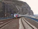 371 201-5 zu sehen am 27.12.14 bei der Einfahrt mit eine EC aus Hamburg in Ústí nad Labem hlavní nádraží‎. Foto vom Bahnsteigende!