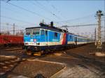 CD 371 001-9 mit Schnellzug kommt nach Hbf. Prague am 23.1. 2017.