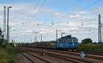 372 010 führte am 05.08.17 einen leeren Autozug vom BLG-Standort Falkenberg(E) kommend durch Weißig (b.