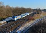 380 015 mit D 101 am 06.01.2015 bei Strasshof.