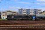 Kurzer Aufenthalt eines Kesselwagenzuges in Breclav. Das Foto wurde vom Bahnsteig aus aufgenommen. Breclav, 12.6.2023