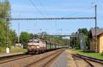 230 036-6 mit einem kohlezug zu sehen am 30.08.17 in Nebanice.