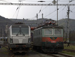 Algt trifft neu in Decin , die  Traditionslok  4981 12  trifft eine moderne Vectron , die 193 823.  24.04.2016 16:07 Uhr.