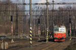 242 213-7 mit einem kurzen Zug  in Karlovy Vary einlaufend.12.02.2014 14:03 Uhr.