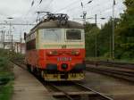 Die 242 252 am 03.10.2008 bei einer Rangierfahrt in Pilsen Hbf.