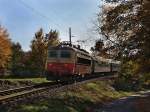 Die 242 218 am 10.10.2010 mit einem Personenzug unterwegs bei Klatov.